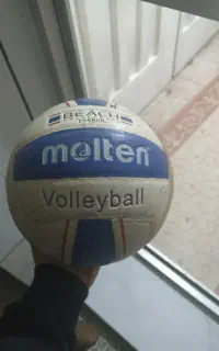 توپ والیبالmolten