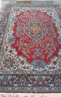 فرش ۹متری یک عددودوعدد فرش ۶متری درحدنو تمیز سالم