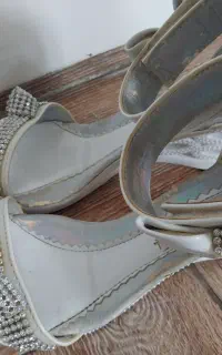 کفش بچگانه