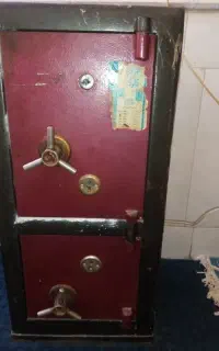 گاوصندوق تمیز