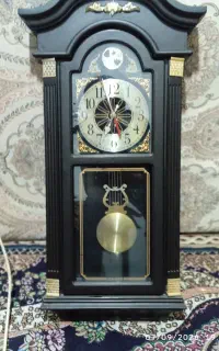 ساعت دیواری