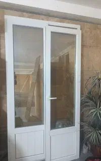درب پی وی سی