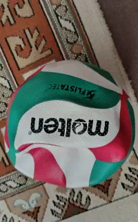 توپ والیبال