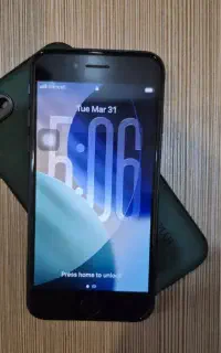 ایفون sE 2020