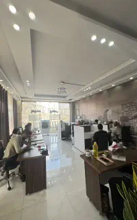 مشاور برای املاک با حقوق ثابت