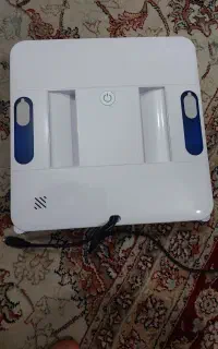 ربات شیشه پاک کن