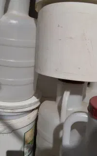 ظرف پلاستیکی