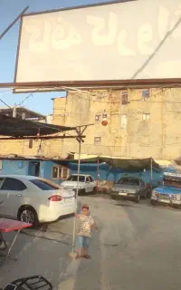 کارگر قلیانی و کبابی