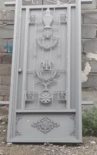 جوشکاری  در وپنجره اهنی تعمیر ونصب نصب