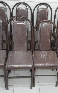۸ تا صندلی تمام فلز انتظار