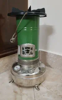 والور و چراغ نفتی
