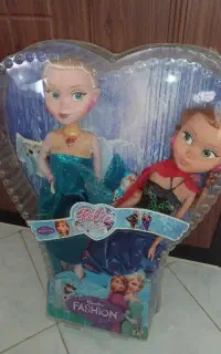 دو عدد عروسک باربی