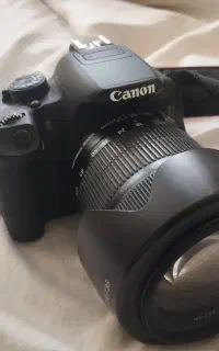 کنون d700