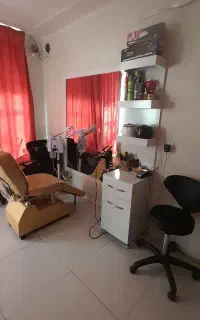 سرشورو صندلی آرایشگاه