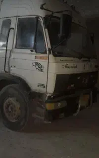 کامیون کشنده تی ۳۰۰مدل ۸۵
