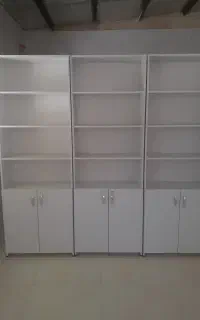 میز و قفسه