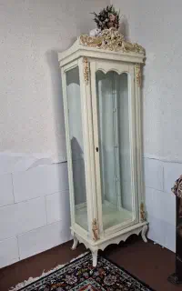 ویترین چوبی