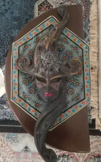 مجسمه دست ساز زینتی بسیار زیبا ..