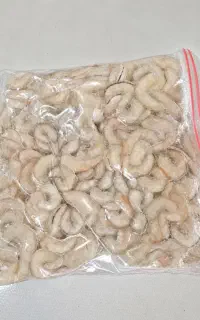 میگوی تازه تمیز ورگ گیری شده