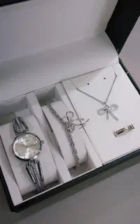 ست و اکسسوری و بدلیجات کادوتولدی . مجلسی ترند