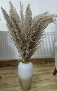 گلدون شیشه ای با گل