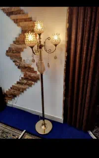 لوستر کنار سالنی
