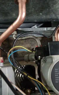 نصب وتعمیرات کولر گازی پکیج،آبگرمکن بخاری لباسشویی