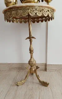 میز برنجی