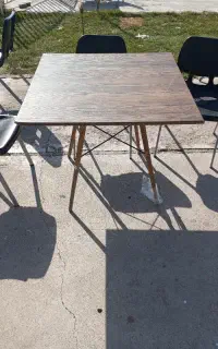 میز غذاخوری رستورانی