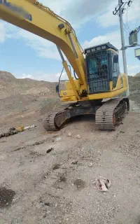 بیل مکانیکی کوماتسو ۲۰۱۱ سند محور ماشین