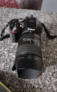 دوربین نیکون d5300 با لنز 18.300 لرزشگیردار