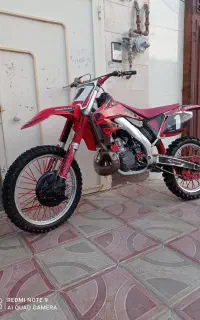 موتور کراس سی ار ۲۵۰