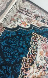 فرش ۱۲  متری در حد نو یعنی تمیز تمیز