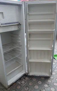 یخچال آشپزخانه