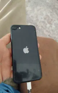 آیفون se2020 128g