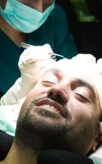 کلینیک کاشت مو و ابرو  در (شهر سهند)
