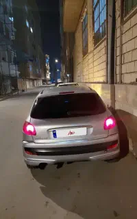 پژو 206