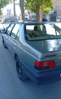 پژو 93