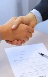 نیرو فروش تلفنی خانم