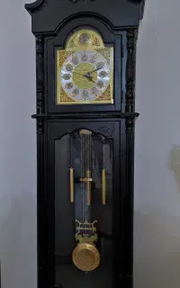 ساعت ایستاده چوبی