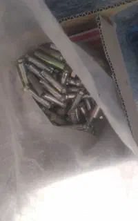انواع پیچ شامل خودرو ،ال، قلابی ،رول پلاک و غیره
