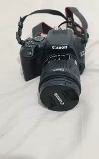 دوربین canon 250d ، میکروفون Rode me ، نورثابت