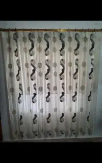 سه لنگه پرده سالم و تمیز