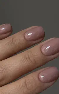 دوره حرفه‌ای آموزش کاشت ناخن با آموزش عملی