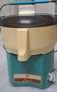 آبمیوه گیر کلاسیک