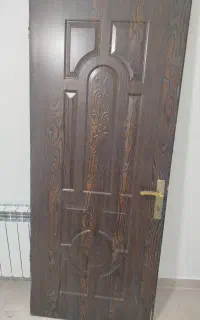 فروش در اتاق خواب در حد نو