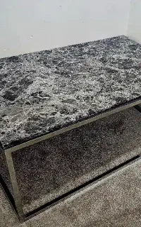 میز وسط،و دو عدد گل میز