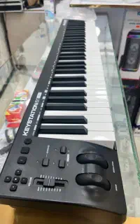 میدی کنترلر ۵ اکتاو M-Audio در حد نو - فروش فوری