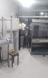 تمیزکارخانم زیر۳۰سال برای فست فود