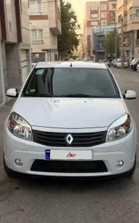 رنو ساندرو اتومات مدل ۱۳۹۶
